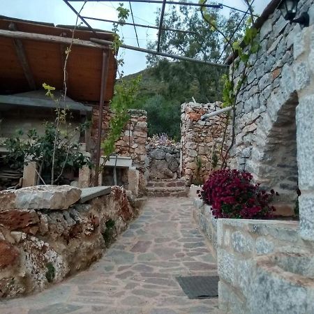 Find Your Peace In A Traditional Country House!! Láyia Екстериор снимка