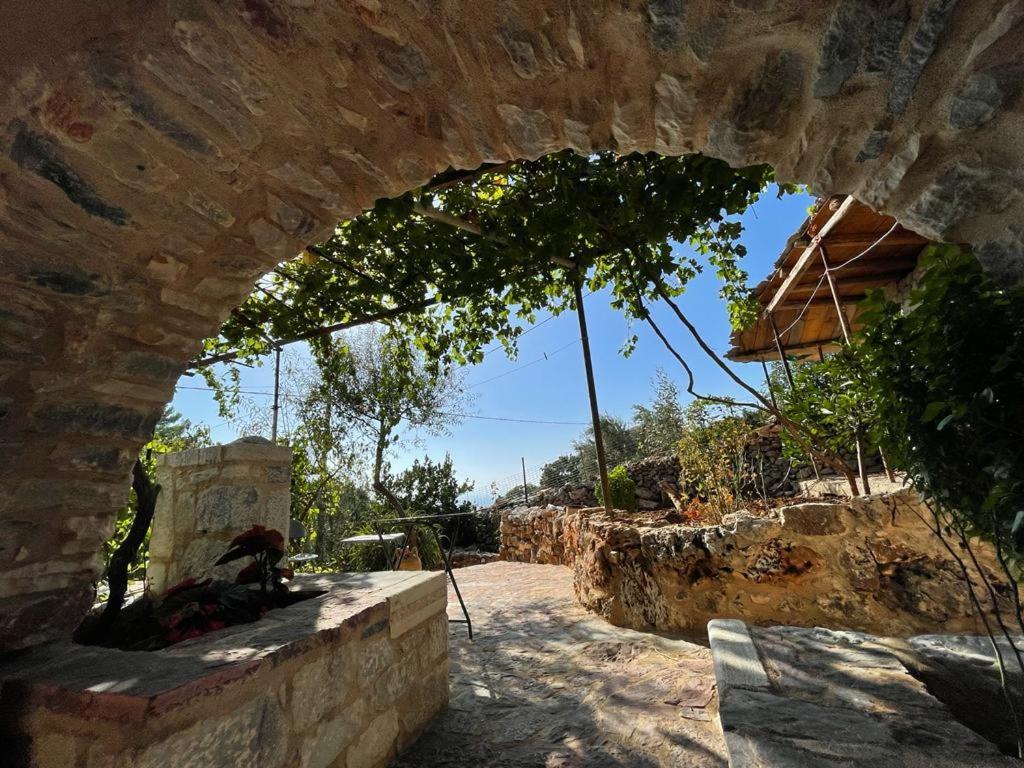 Find Your Peace In A Traditional Country House!! Láyia Екстериор снимка