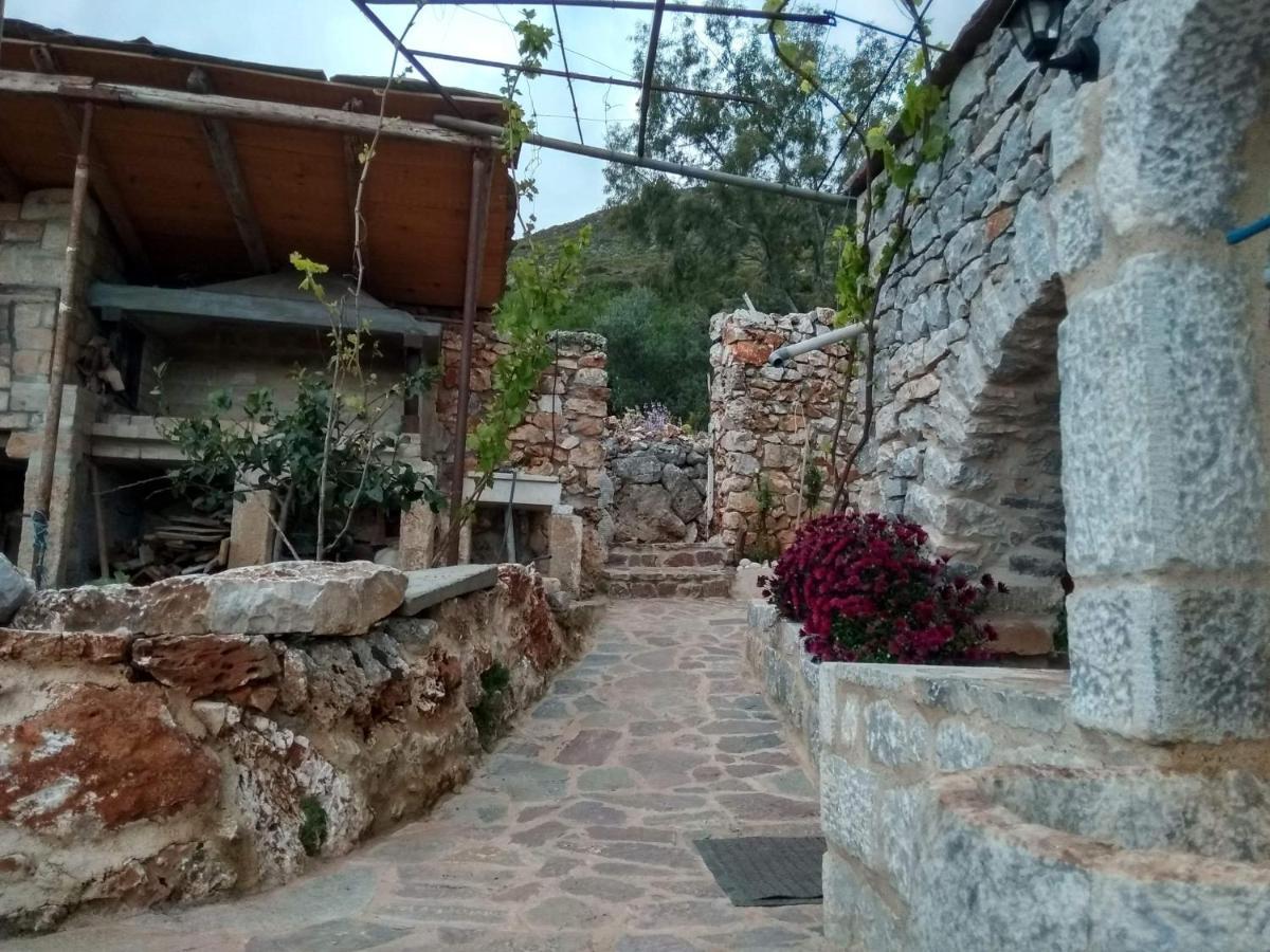Find Your Peace In A Traditional Country House!! Láyia Екстериор снимка