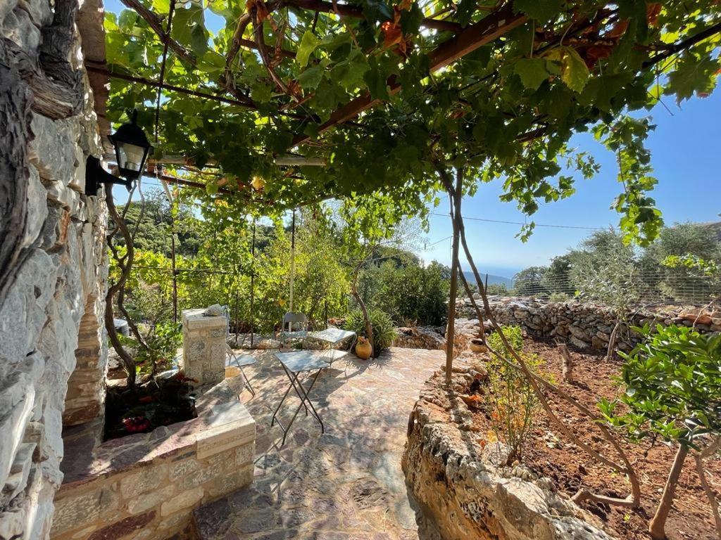 Find Your Peace In A Traditional Country House!! Láyia Екстериор снимка